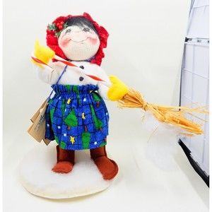 Annalee Dolls Sweeping Snowflakes Holiday Girl With Tags 1998